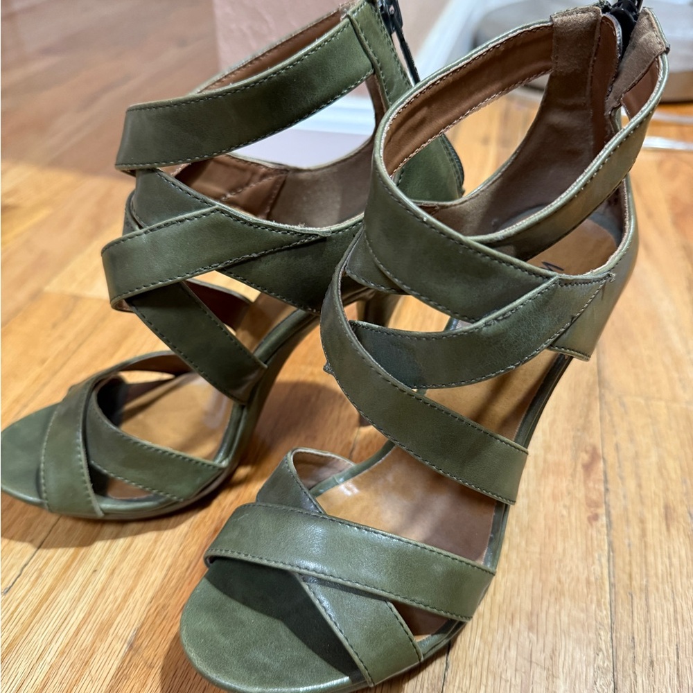Michael Antonio Green Strappy Heels